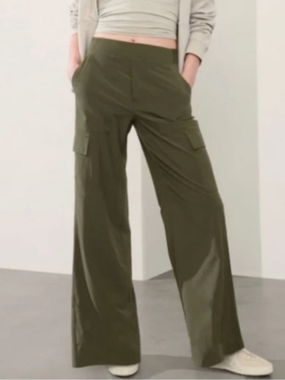Athleta Brooklyn Heights High-Rise Cargo Pants Aspen Olive Green Women's 14